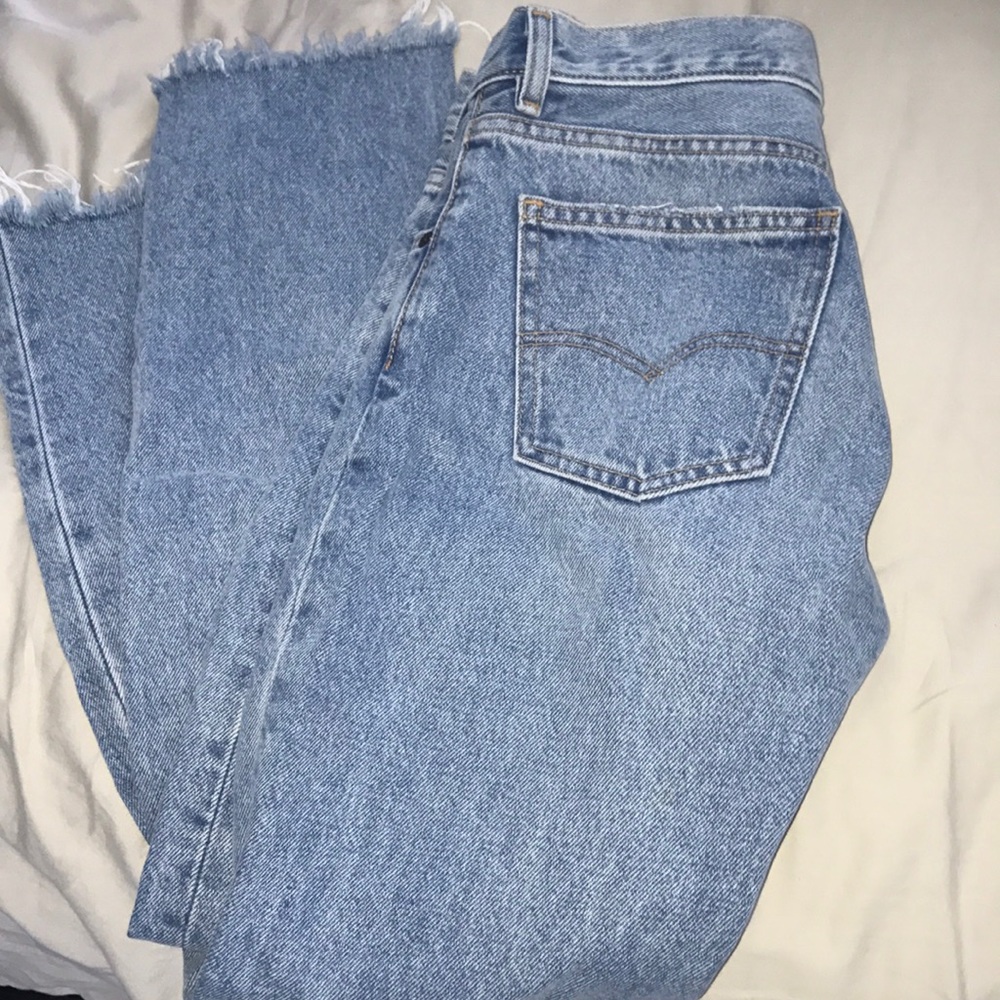 LEVI JEANS